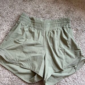 Lululemon Hotty Hot High-Rise Lined Short 4”